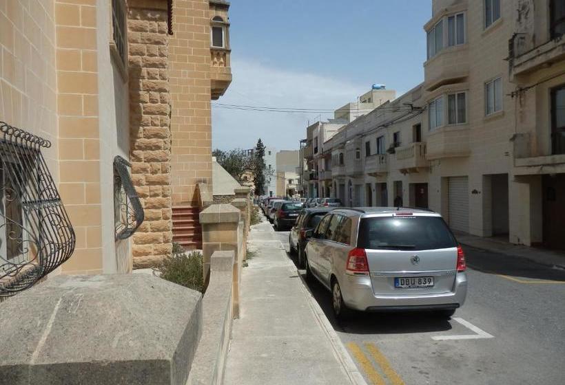 تختخواب و صبحانه Black Gold Private Room