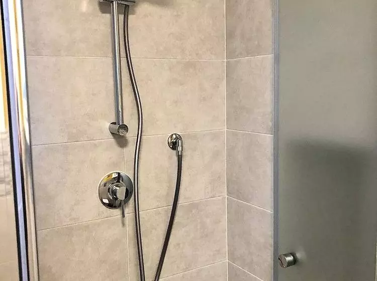 تختخواب و صبحانه Mita Milano Rooms With Terrace