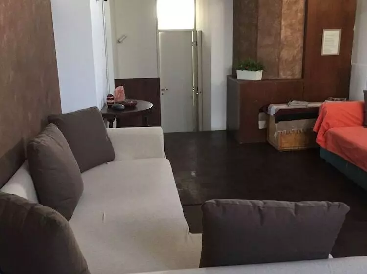 تختخواب و صبحانه Mita Milano Rooms With Terrace