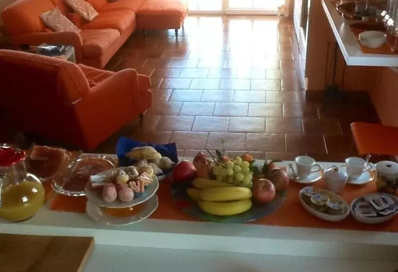 Aamiaismajoitus (B&B) Villa Pischinas