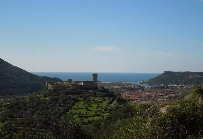 Aamiaismajoitus (B&B) Villa Pischinas