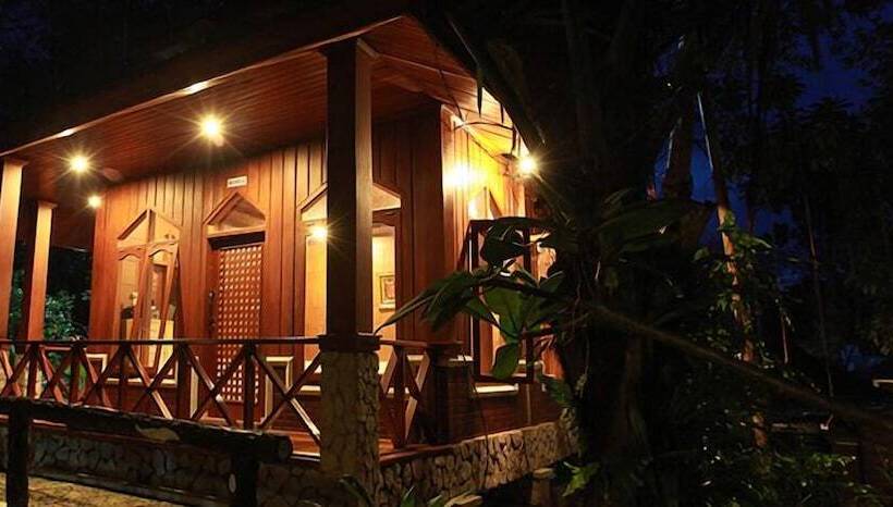 Green Tropical Village Hotel & Resort