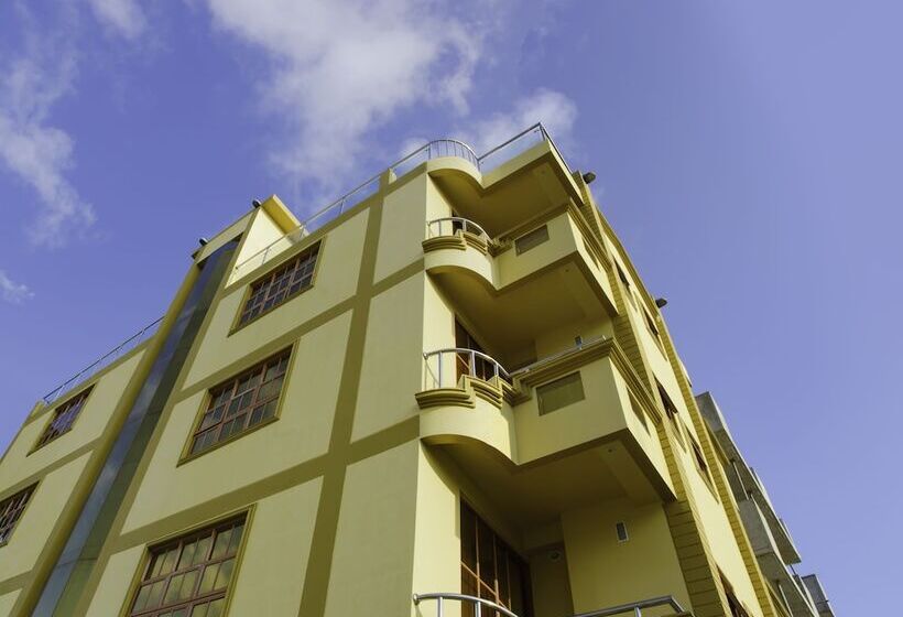 هتل Clear Sky Inn