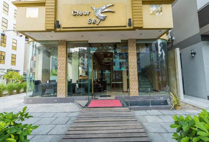 هتل Clear Sky Inn