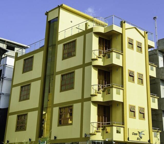 هتل Clear Sky Inn