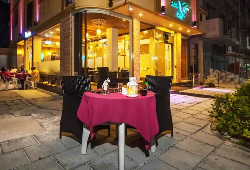 هتل Clear Sky Inn