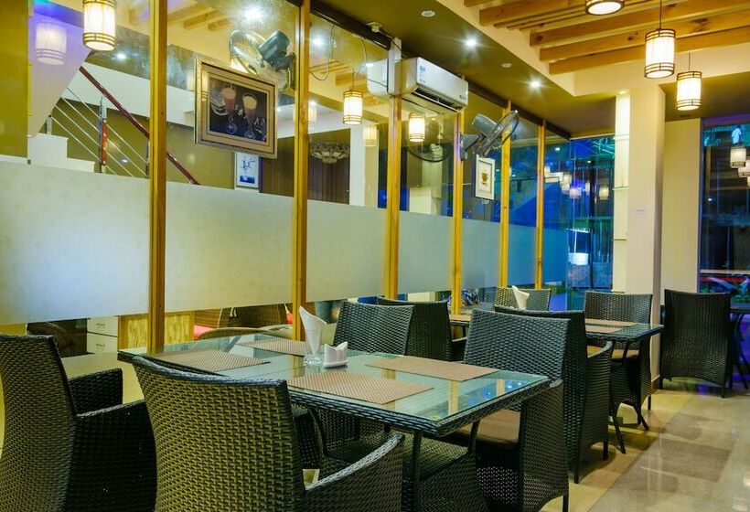 هتل Clear Sky Inn