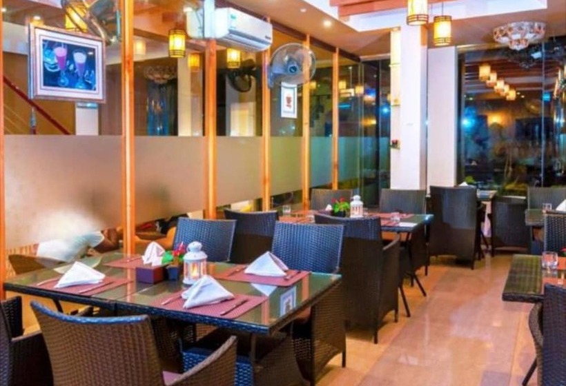 هتل Clear Sky Inn