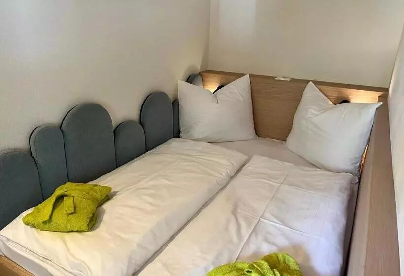 Hotelli Das Grafenstein Familienresidence