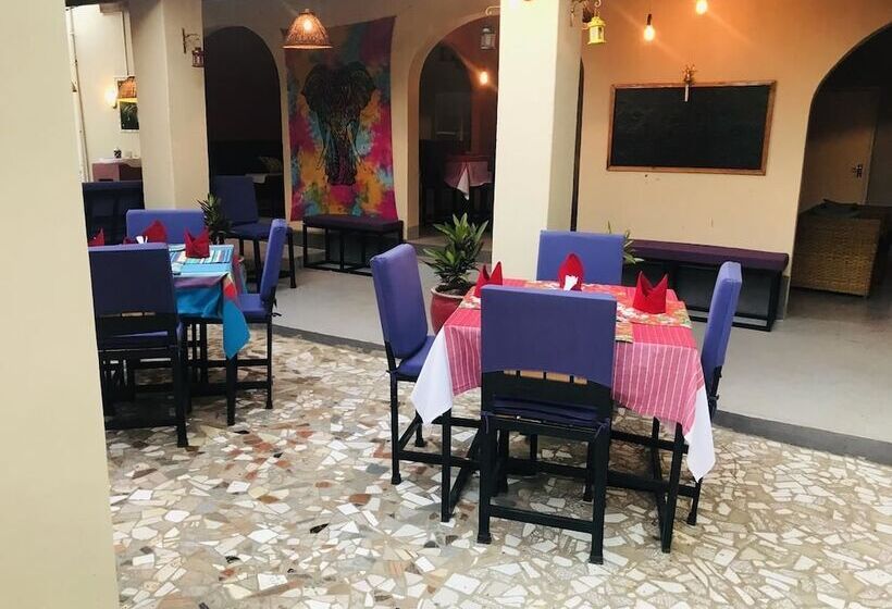 هتل Imperial Town