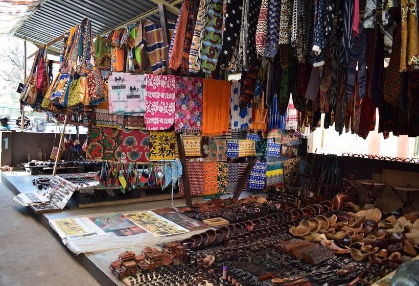 هتل Imperial Town