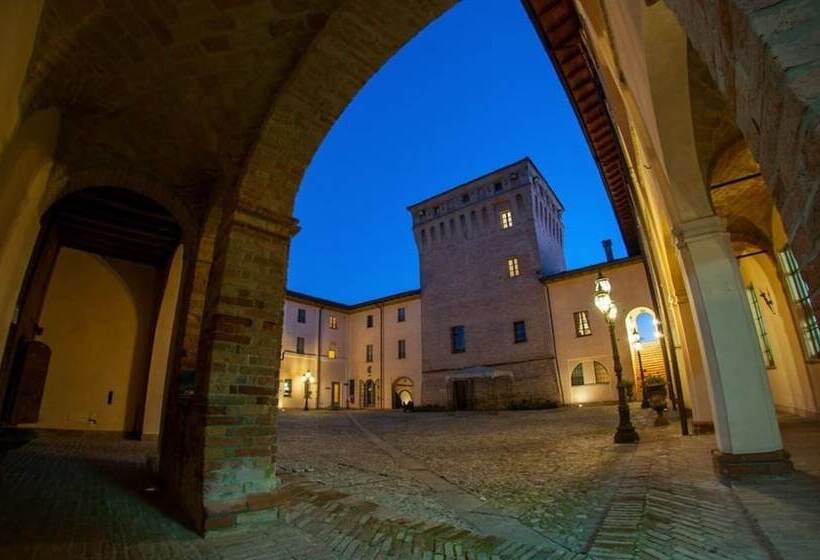 Отель La Tavola Rotonda