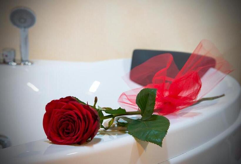 Отель La Tavola Rotonda