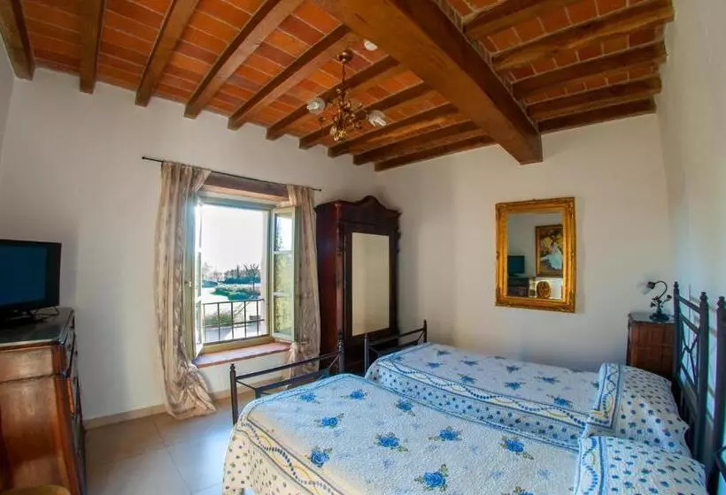 Hotelli La Tavola Rotonda