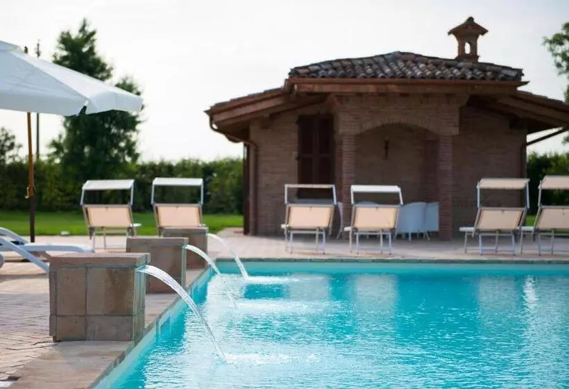 Hotelli La Tavola Rotonda