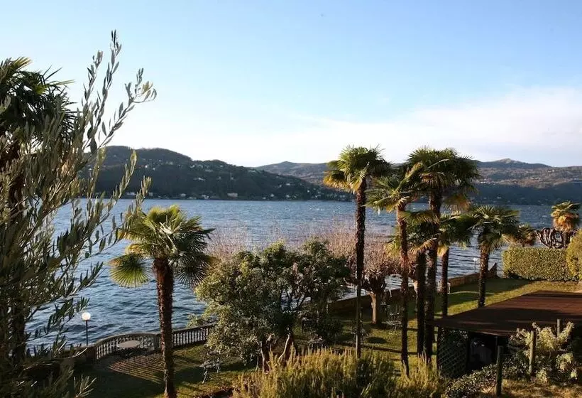 ホテル Lido Di Angera