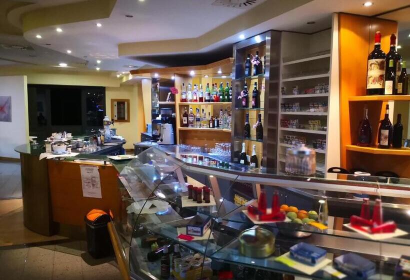 هتل Ristorante Trendy