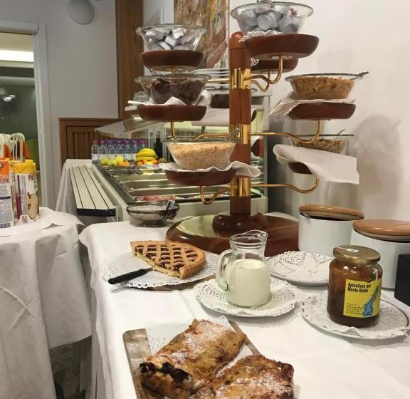 בית מלון כפרי Sole Holiday