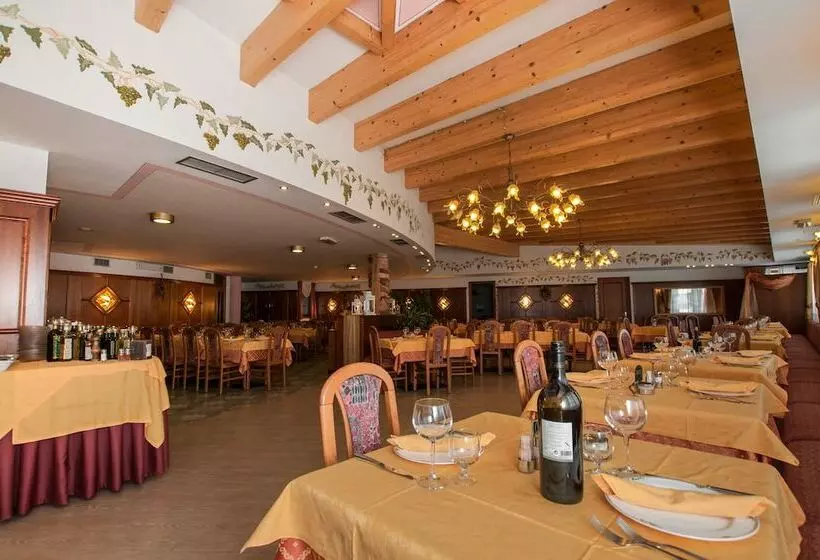 Hotelli Val Di Sole