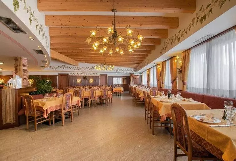 Hotelli Val Di Sole