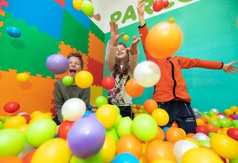 Hotelli Val Di Sole