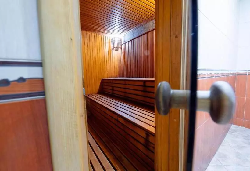 هتل Villa Turistica Oasis