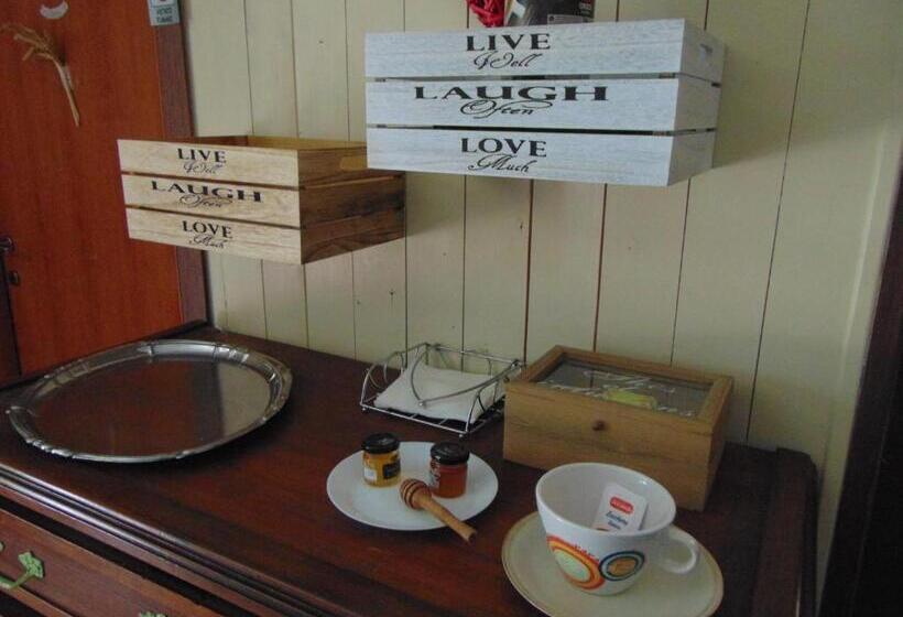 La Grotta Bed And Breakfast E Affittacamere