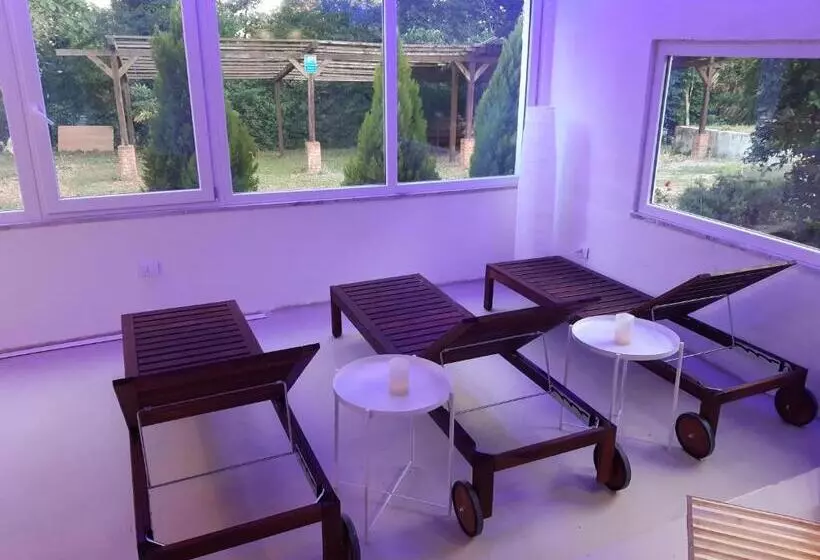 La Grotta Bed And Breakfast E Affittacamere