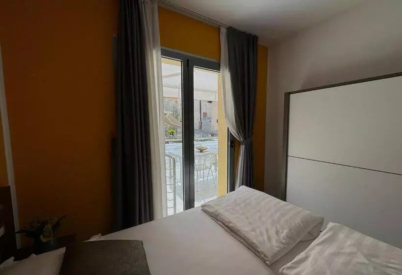 レジデンス Gardesana Active Apartments