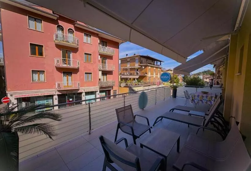 レジデンス Gardesana Active Apartments