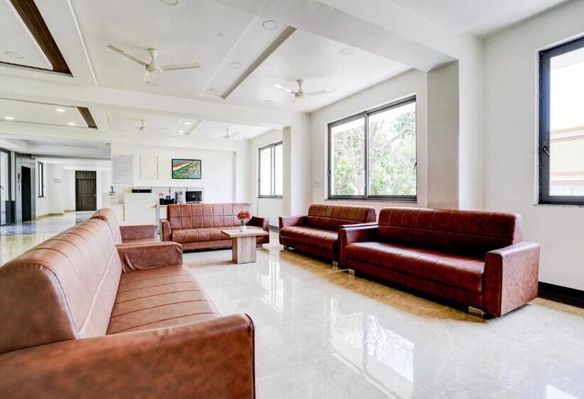 Hotel Ramdevgarh Resort Ghuma