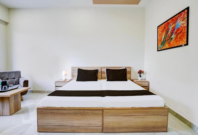 Hotel Ramdevgarh Resort Ghuma