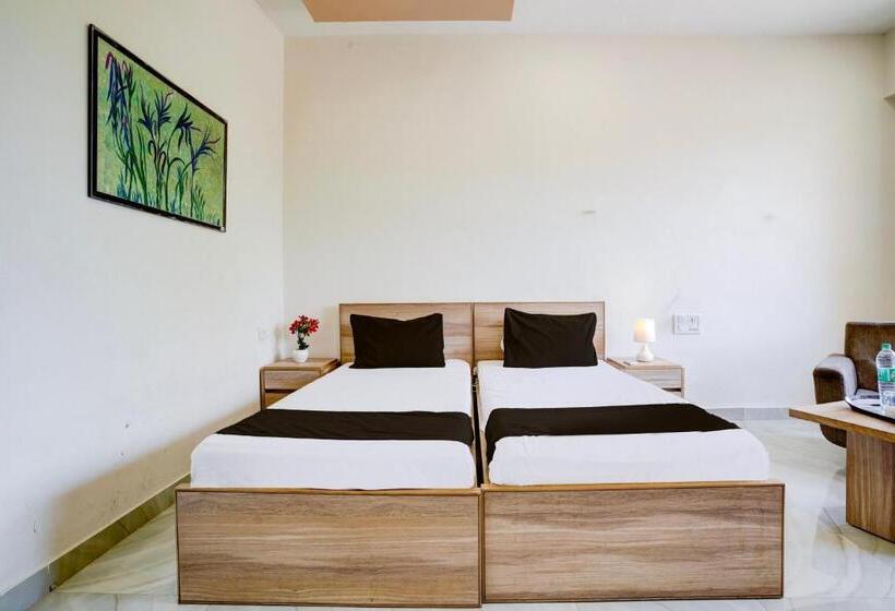 Hotel Ramdevgarh Resort Ghuma