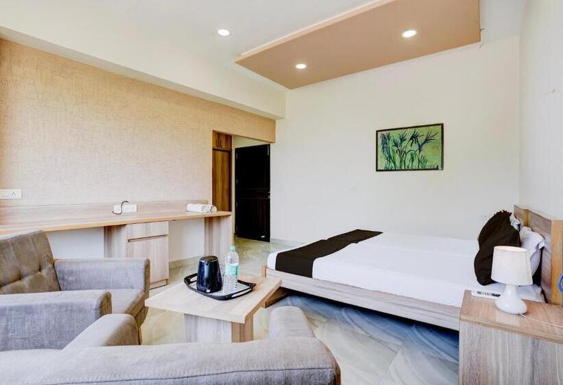 Hotel Ramdevgarh Resort Ghuma