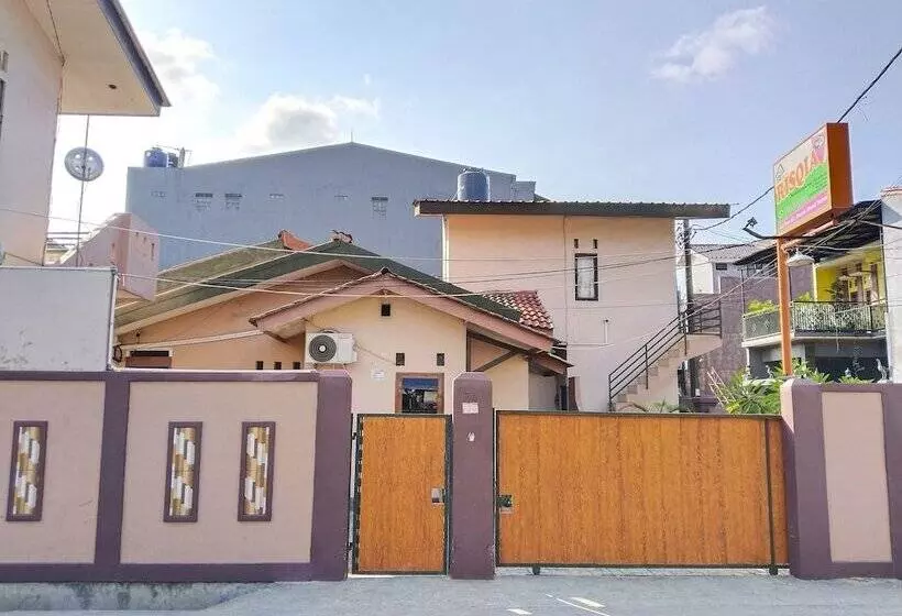 Risqia Homestay Syariah By Cocotel