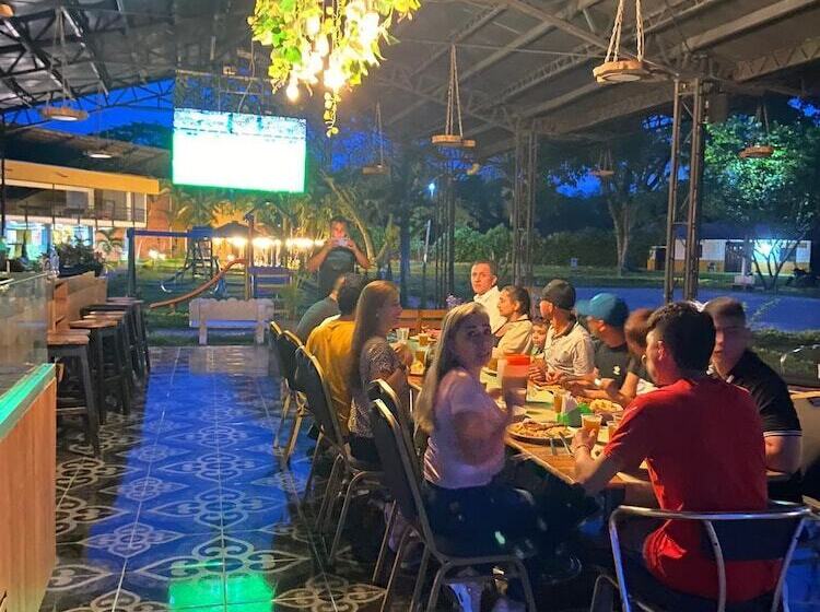 هتل Villa Zaragoza