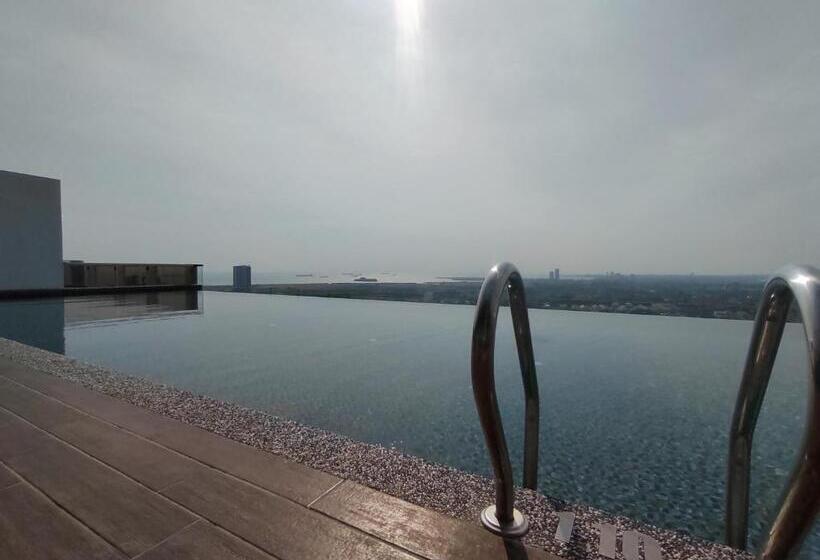 Mykey The Quartz A 06 08 Melaka City