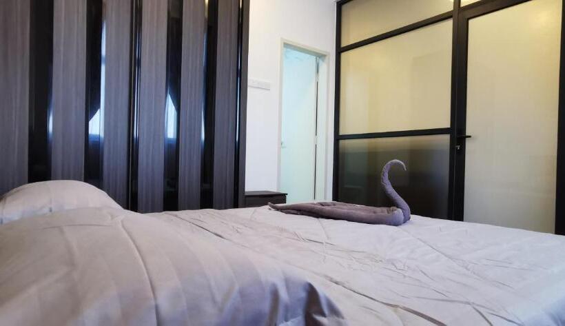 Mykey The Quartz A 06 08 Melaka City