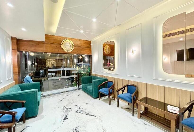 Vedangam Inn ! Varanasi   Forɘigner S Choice ! Fully Air Conditioned Hotel With Parking Availability