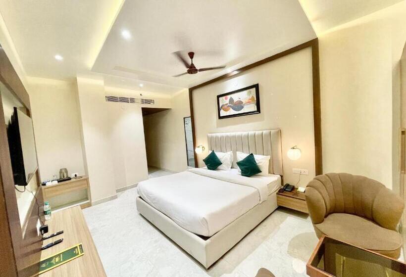 Vedangam Inn ! Varanasi   Forɘigner S Choice ! Fully Air Conditioned Hotel With Parking Availability