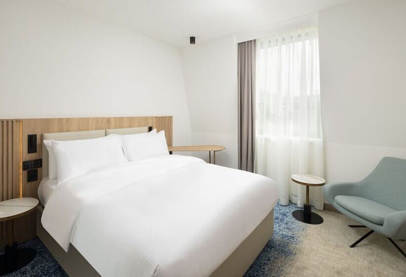 هتل Courtyard By Marriott Cluj Napoca Downtown