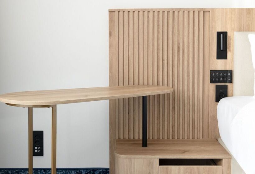 هتل Courtyard By Marriott Cluj Napoca Downtown