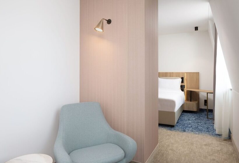 هتل Courtyard By Marriott Cluj Napoca Downtown