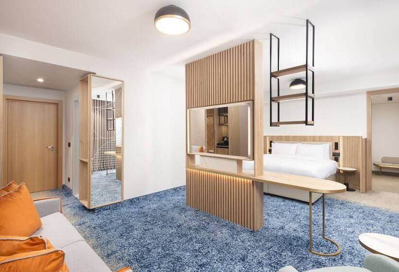 هتل Courtyard By Marriott Cluj Napoca Downtown