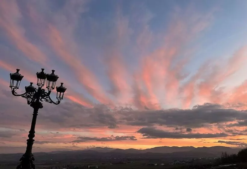 Hotelli La Valle Del Re   Agriturismo