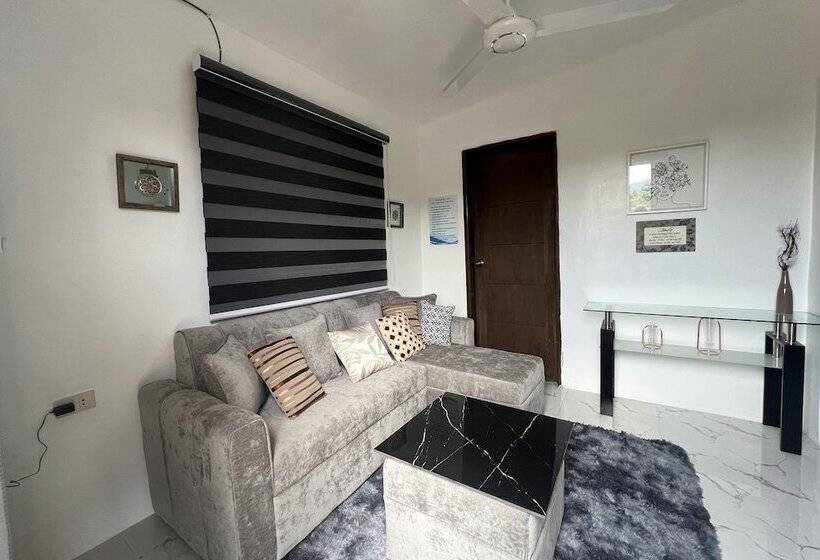 ホテル Lover S Point Beach Front Resort