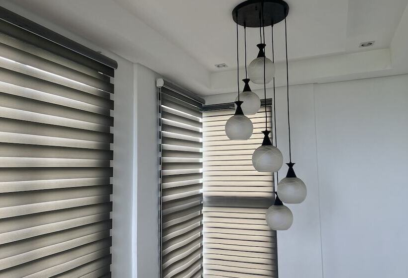 ホテル Lover S Point Beach Front Resort