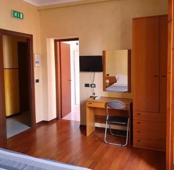 Hotelli Albergo Leon D Oro