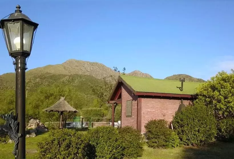 ホテル Cabañas El Aguaribay