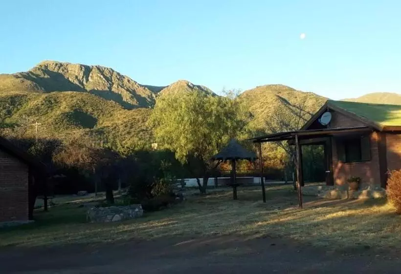 ホテル Cabañas El Aguaribay